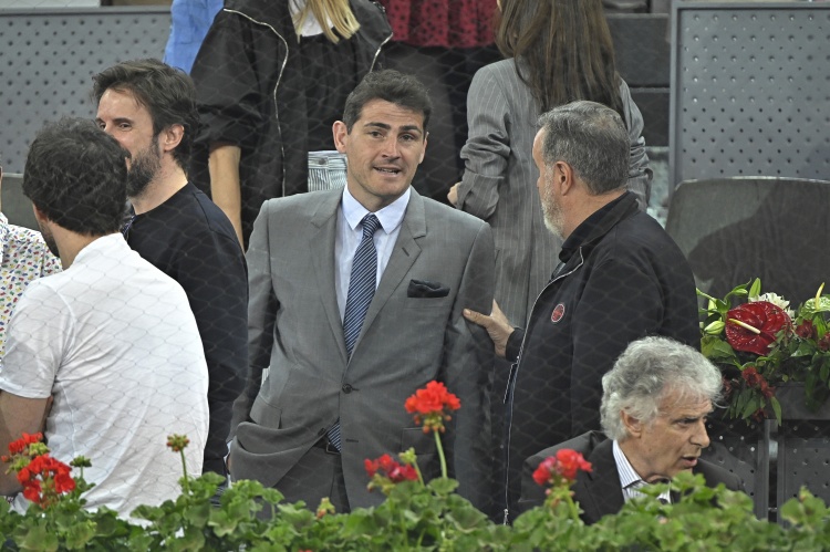 卡西利亚斯怒怼娱乐节目：我不想成为八卦的对象，请你们让我安静