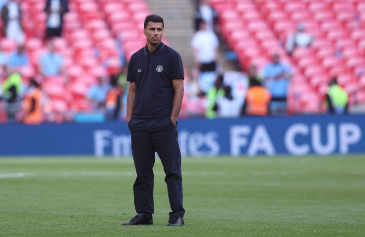 中场过剩！记者：皇马欣赏但不会买罗德里，这笔交易不现实