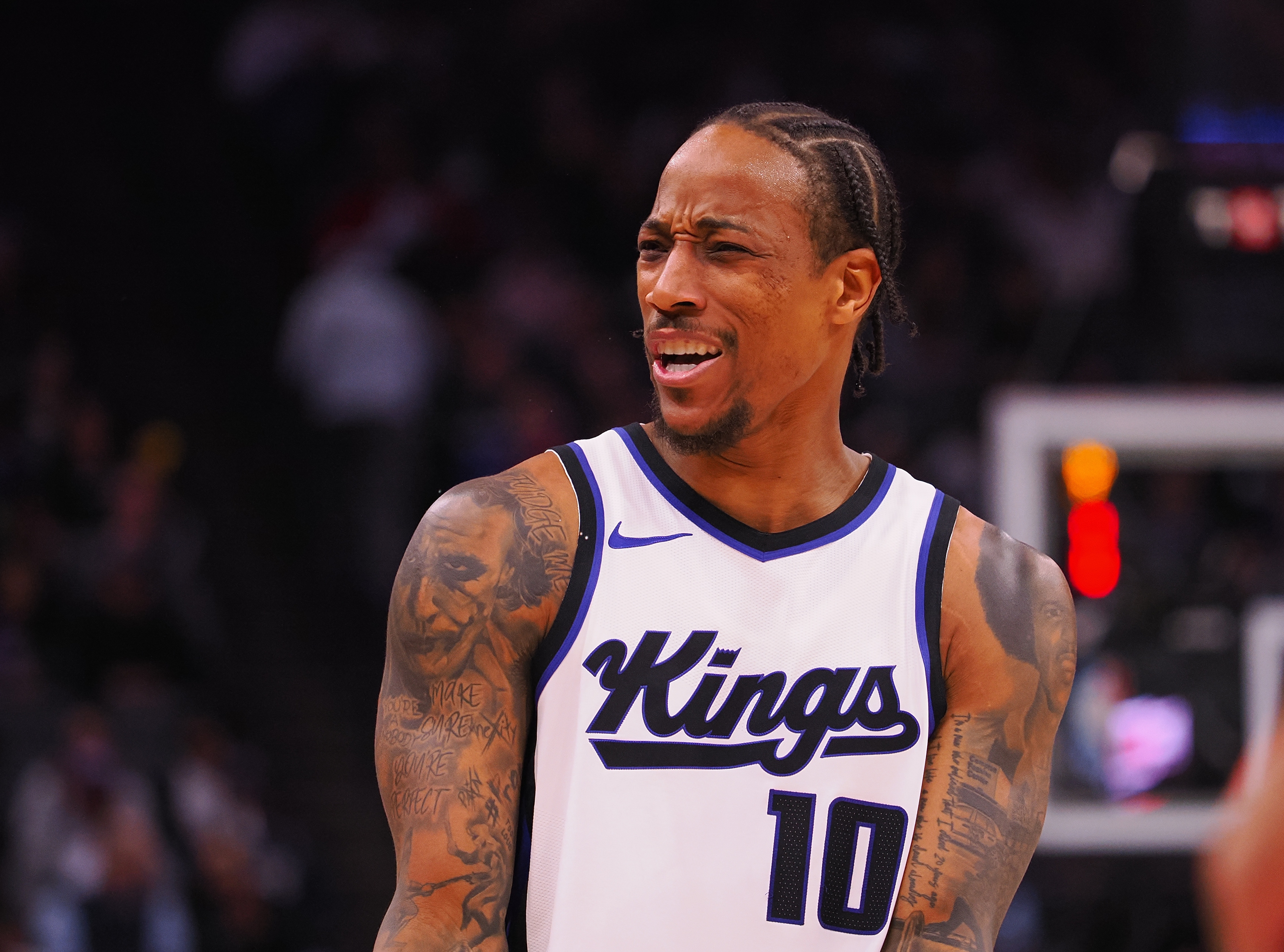 国王主持人：球队与德罗赞已达成协定 若得到库明加便将他送走