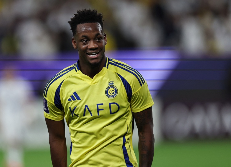 杜兰：作为中锋我的偶像是伊布 C罗是个杰出球员&优秀的人