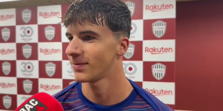 巴萨小将：我是名技术不错的边后卫 进攻相当好防守可能需要提升