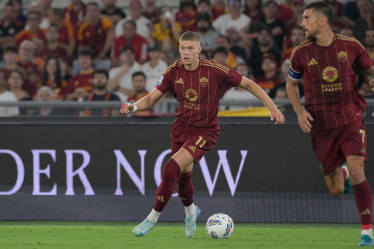 记者：贝西克塔斯有意多夫比克，罗马要价3000万欧&看上霍伊伦