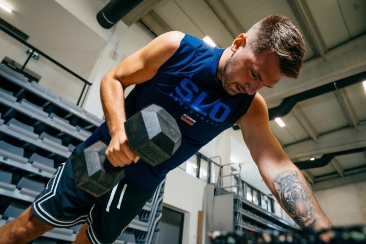 东契奇减重成功！A-史密斯：他完成了挑战 湖人球迷该开心死了