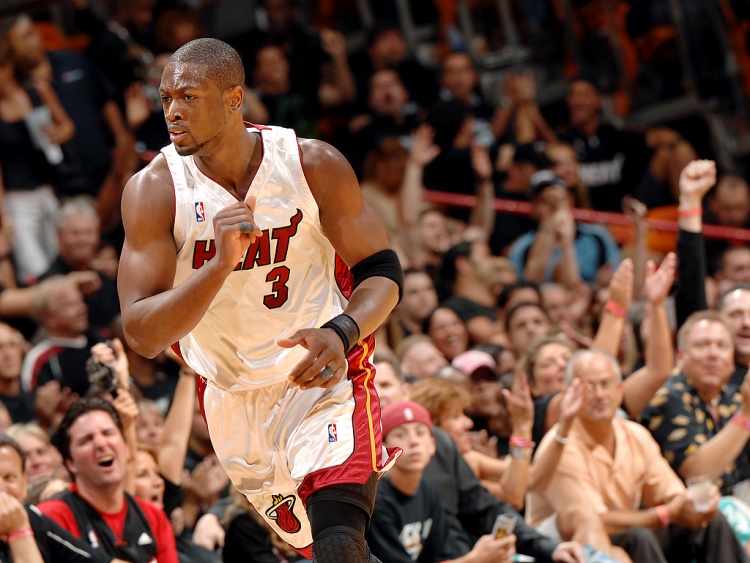 蒂格：韦德比欧文强&他独自carry过 欧文早期带队很糟糕