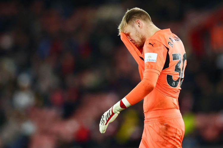 泰晤士：纽卡推动引进拉姆斯代尔，想以租借+买断形式签下他