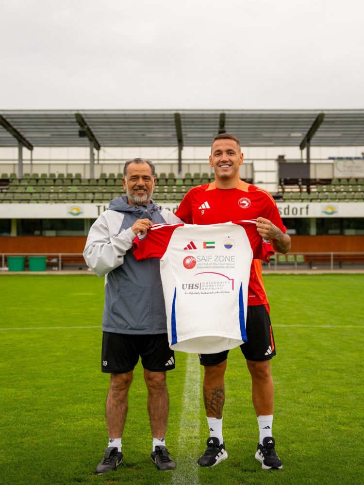 官方：阿联酋球队沙迦签下前国米、巴萨前锋马纳伊