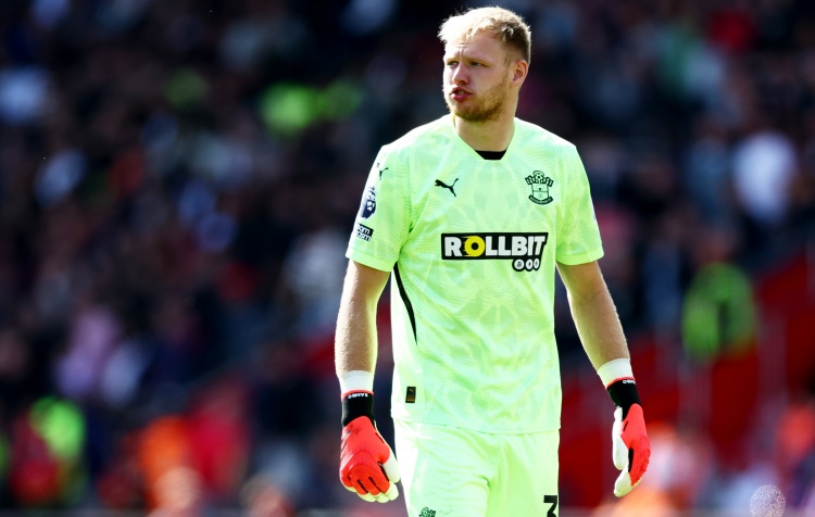 记者：拉姆斯代尔今日抵达纽卡接受体检，随后将完成租借交易