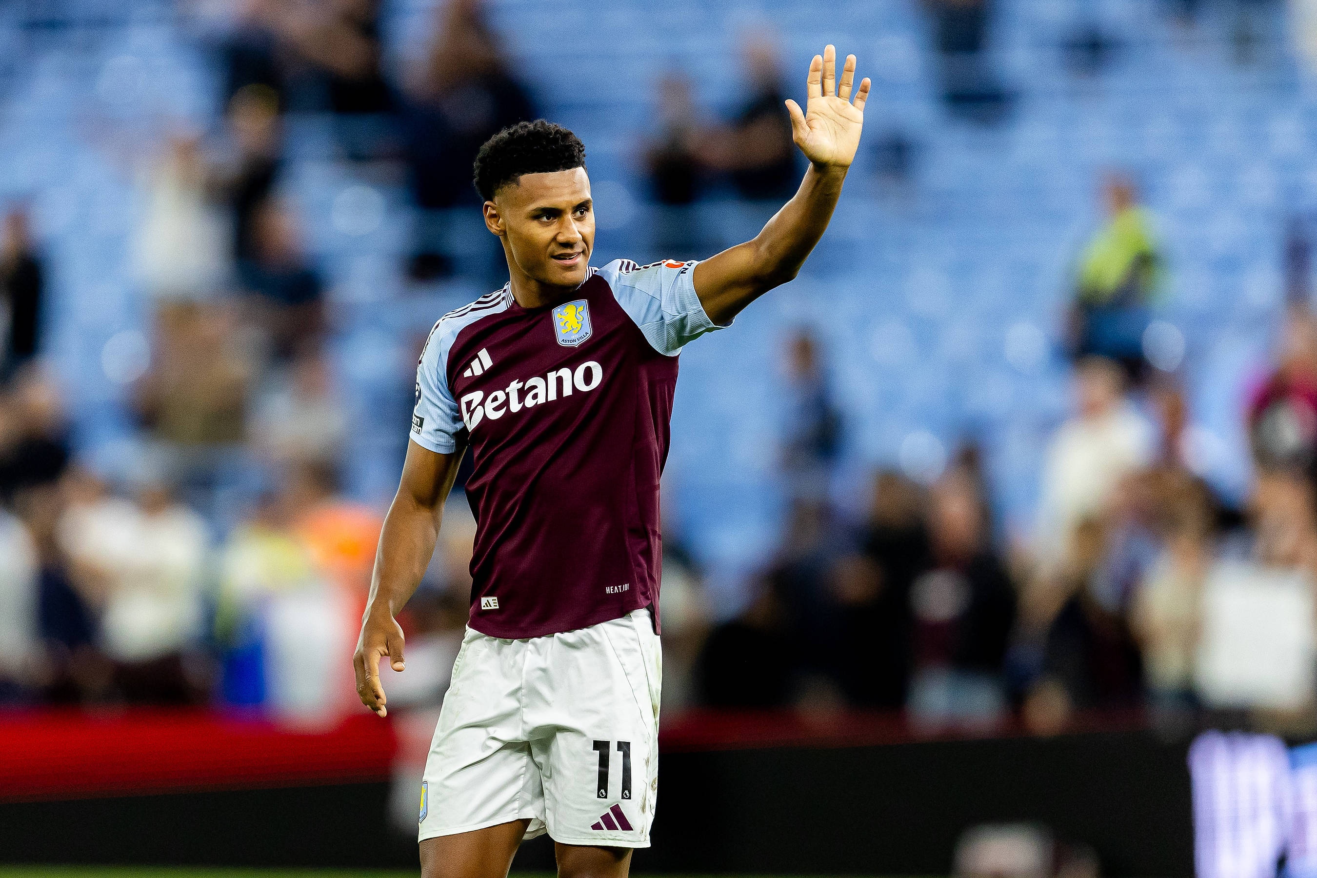 英媒：如果沃特金斯加盟曼联，维拉或追求莱比锡前锋奥蓬达