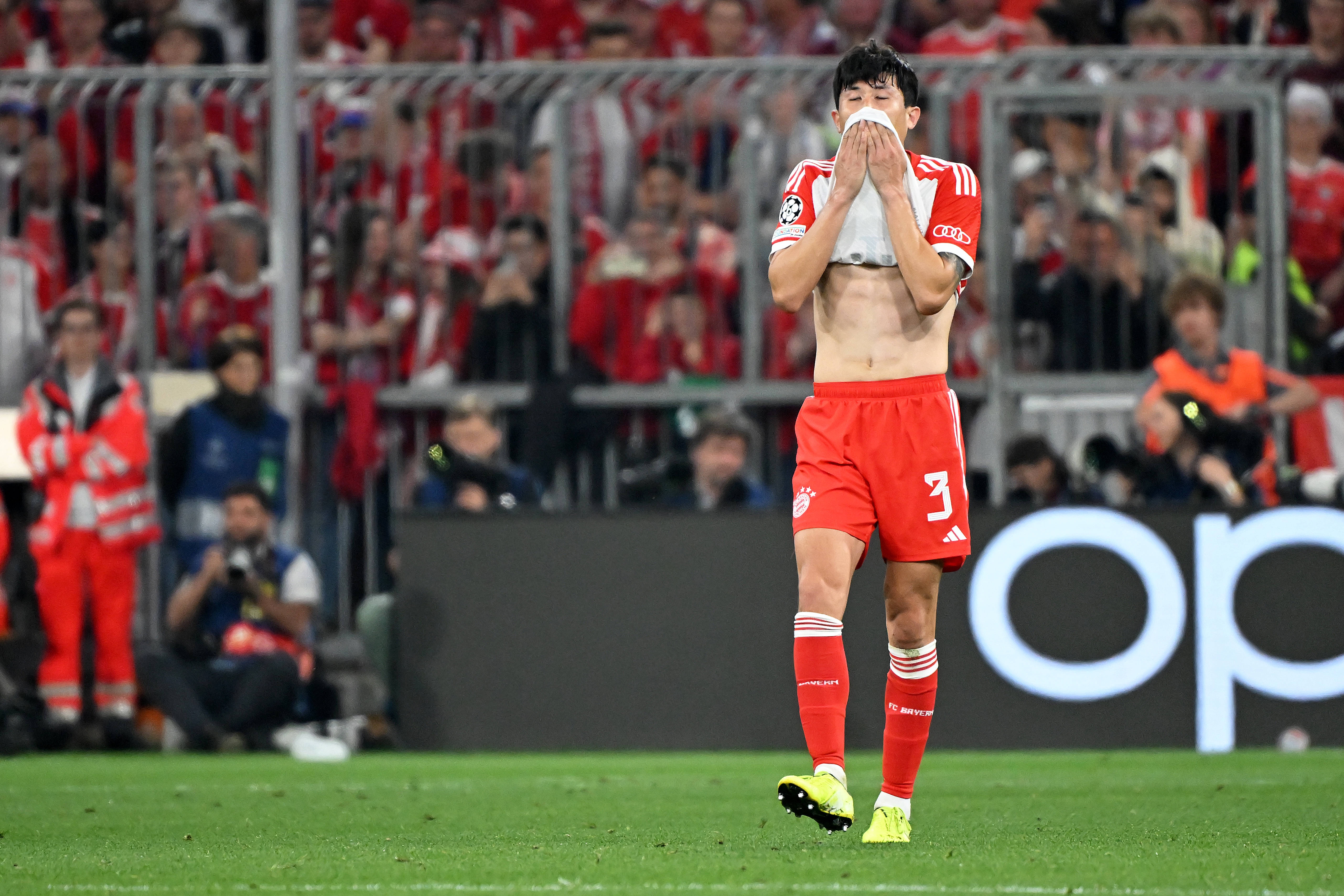 记者：金玟哉经纪人仍在与利雅得胜利谈判，球员渴望转会