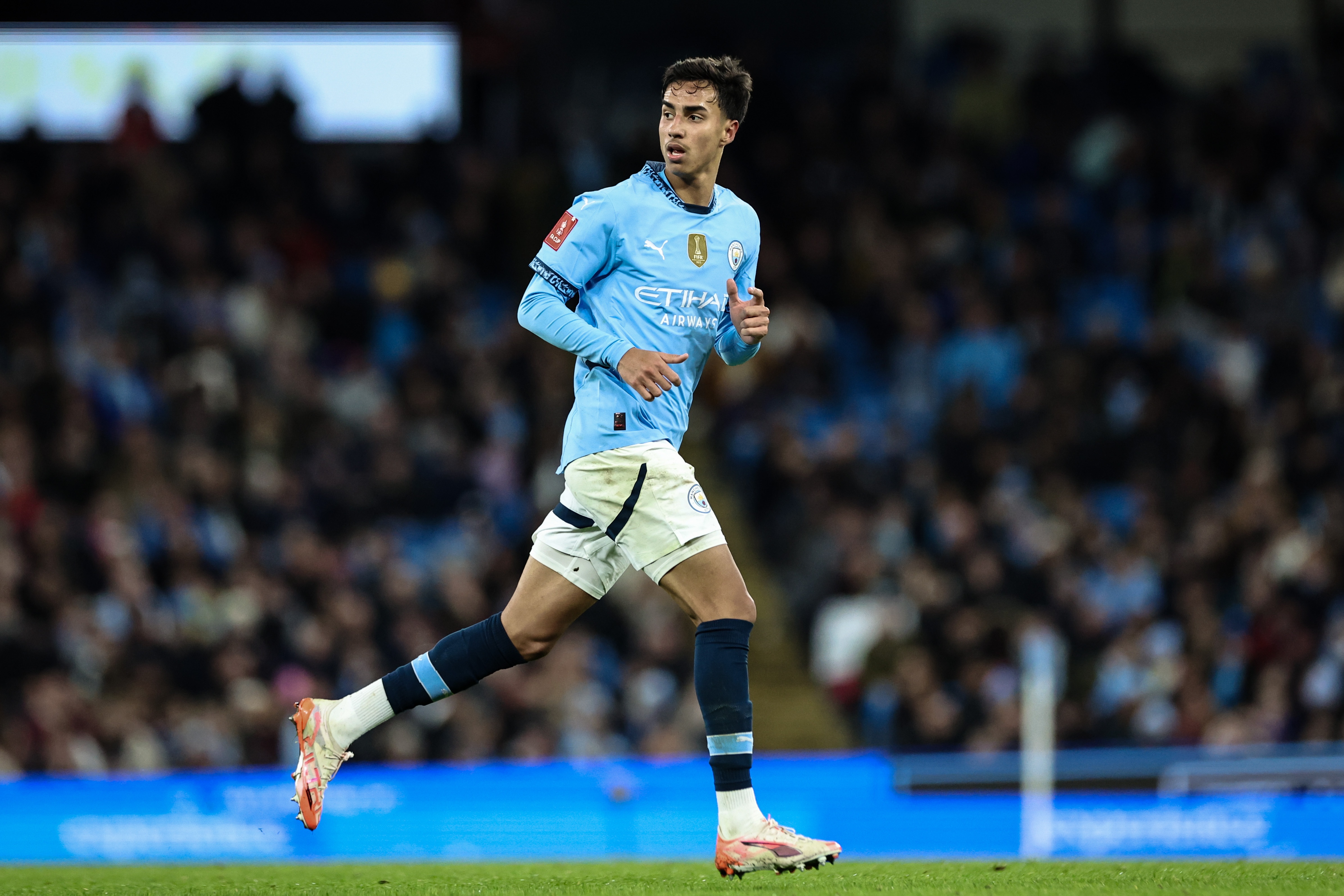 罗马诺：原则上达成协议，赫罗纳将从曼城租借19岁中卫雷斯