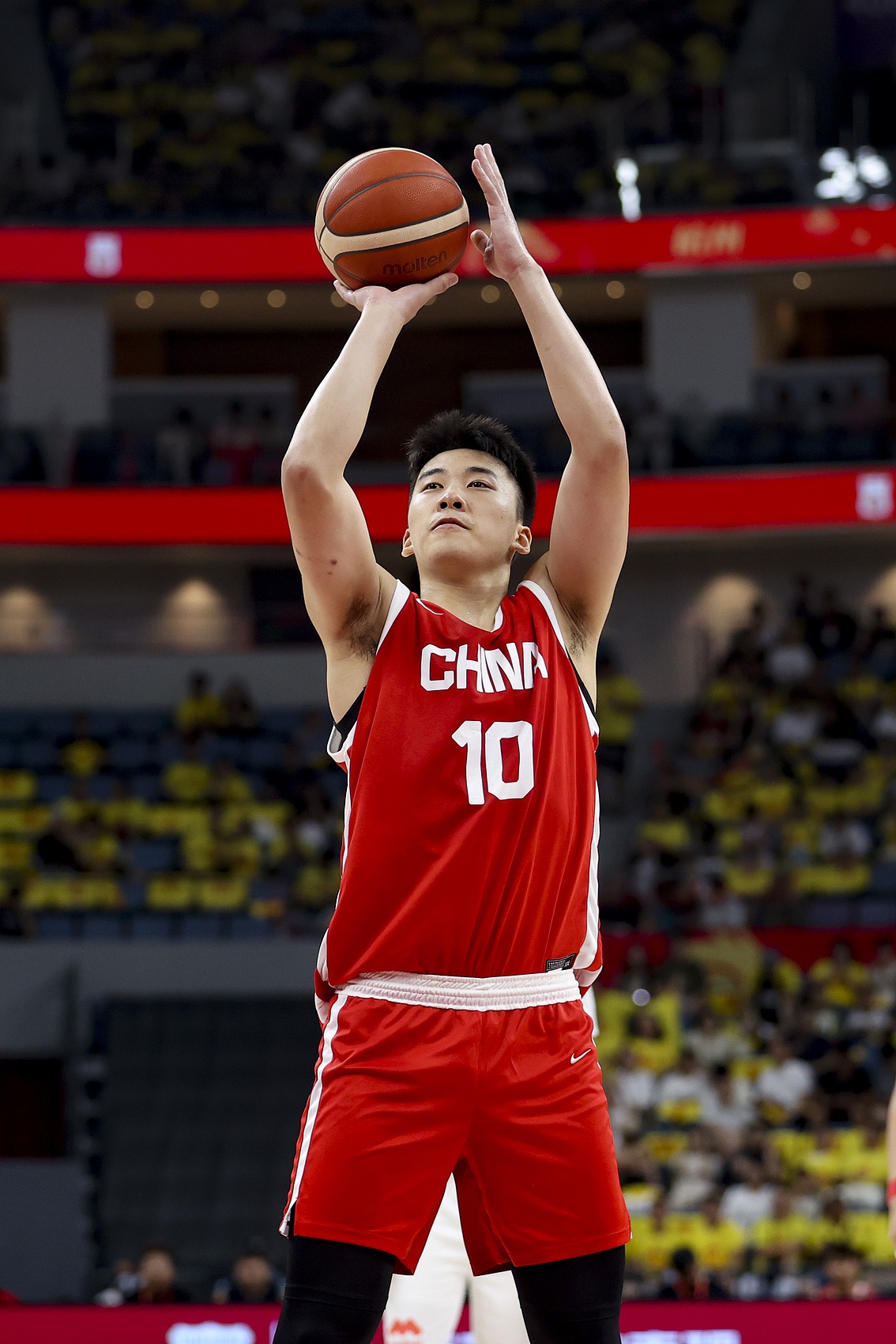 直播吧：王俊杰没有近期打CBA的计划 想在美国读完大学后挑战NBA