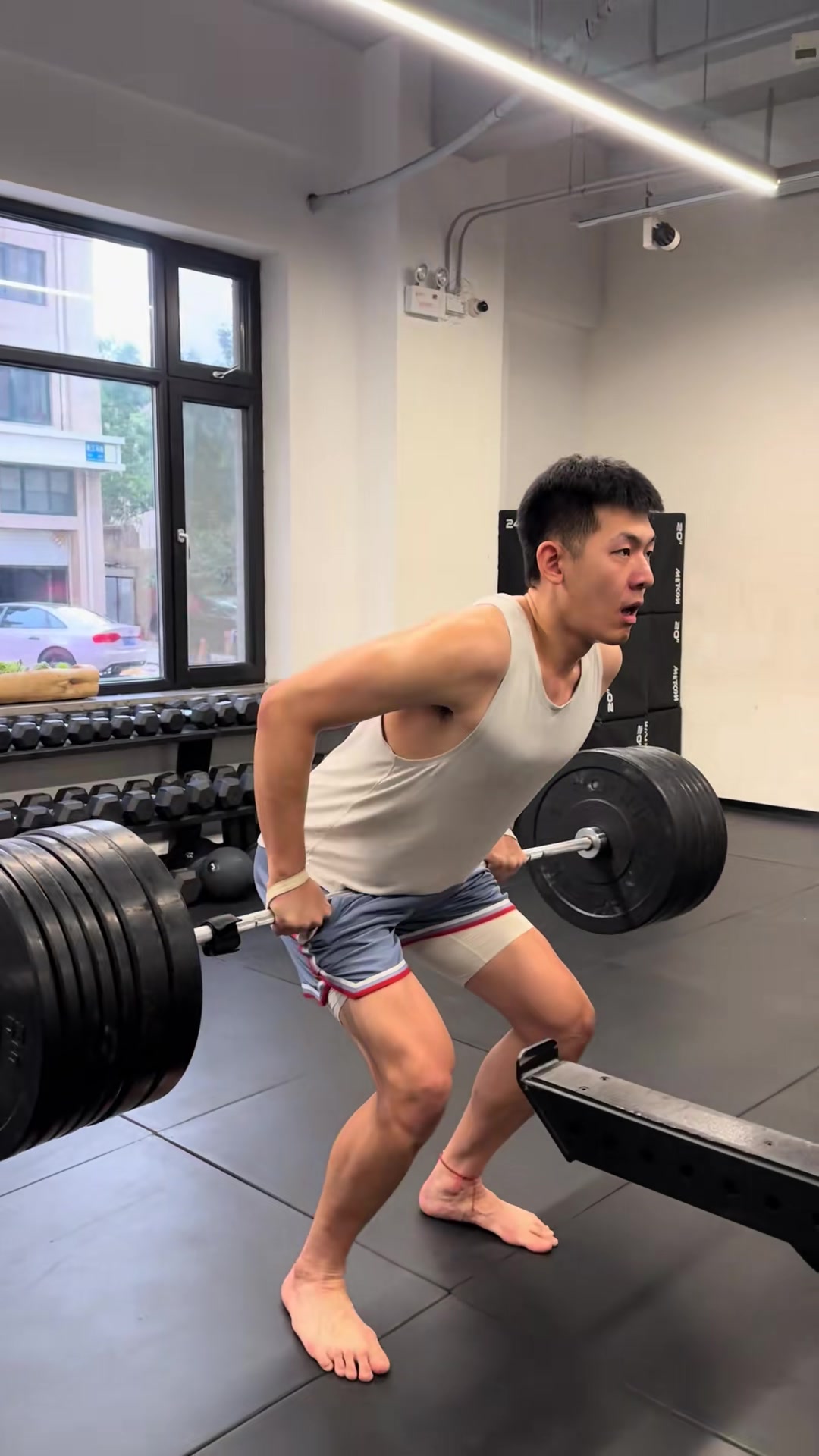 这爆发力不错！张陈治锋晒力量训练视频：出肘