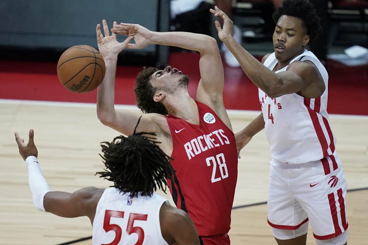 申京：在土耳其打球输了就像有人死了一样 刚进NBA时很难适应