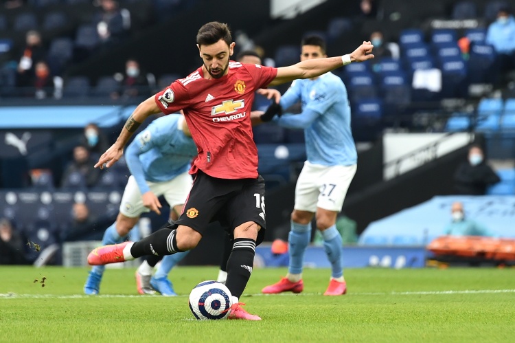 天空体育：胜利尝试引进曼联队长B费未果，球员此前曾拒绝新月