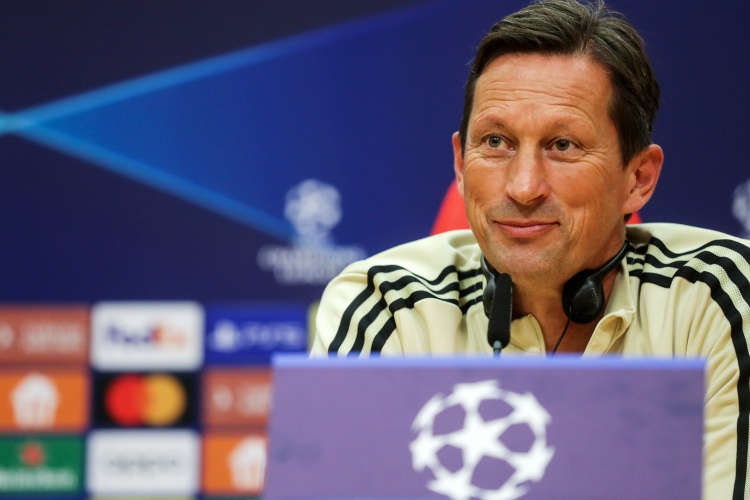 赵宇谈国足选帅：目前赋闲在家的施密特不错，但应该很难请来