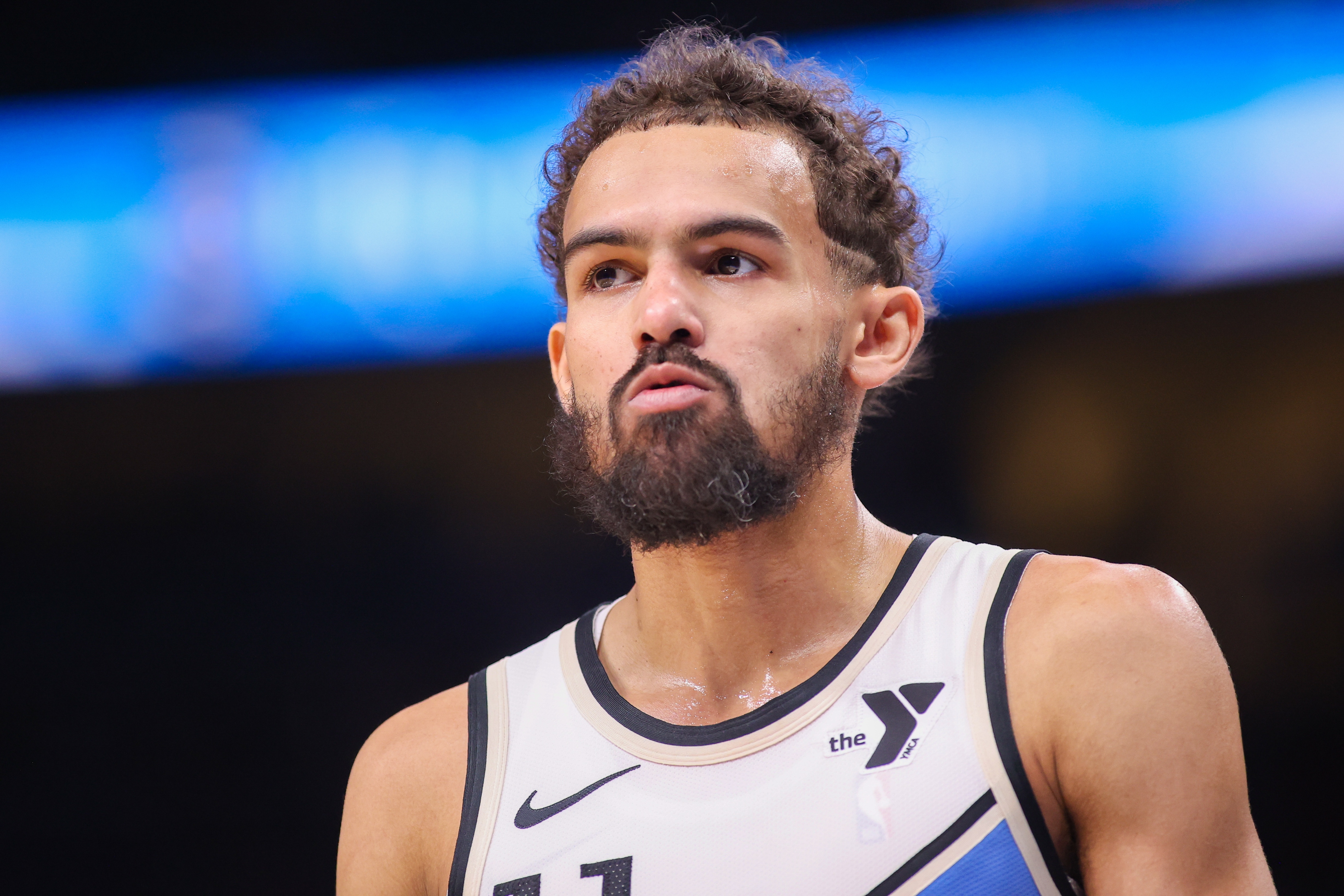 4年2.29亿~名记：我觉得特雷-杨很失望 老鹰还没给他提供续约合同