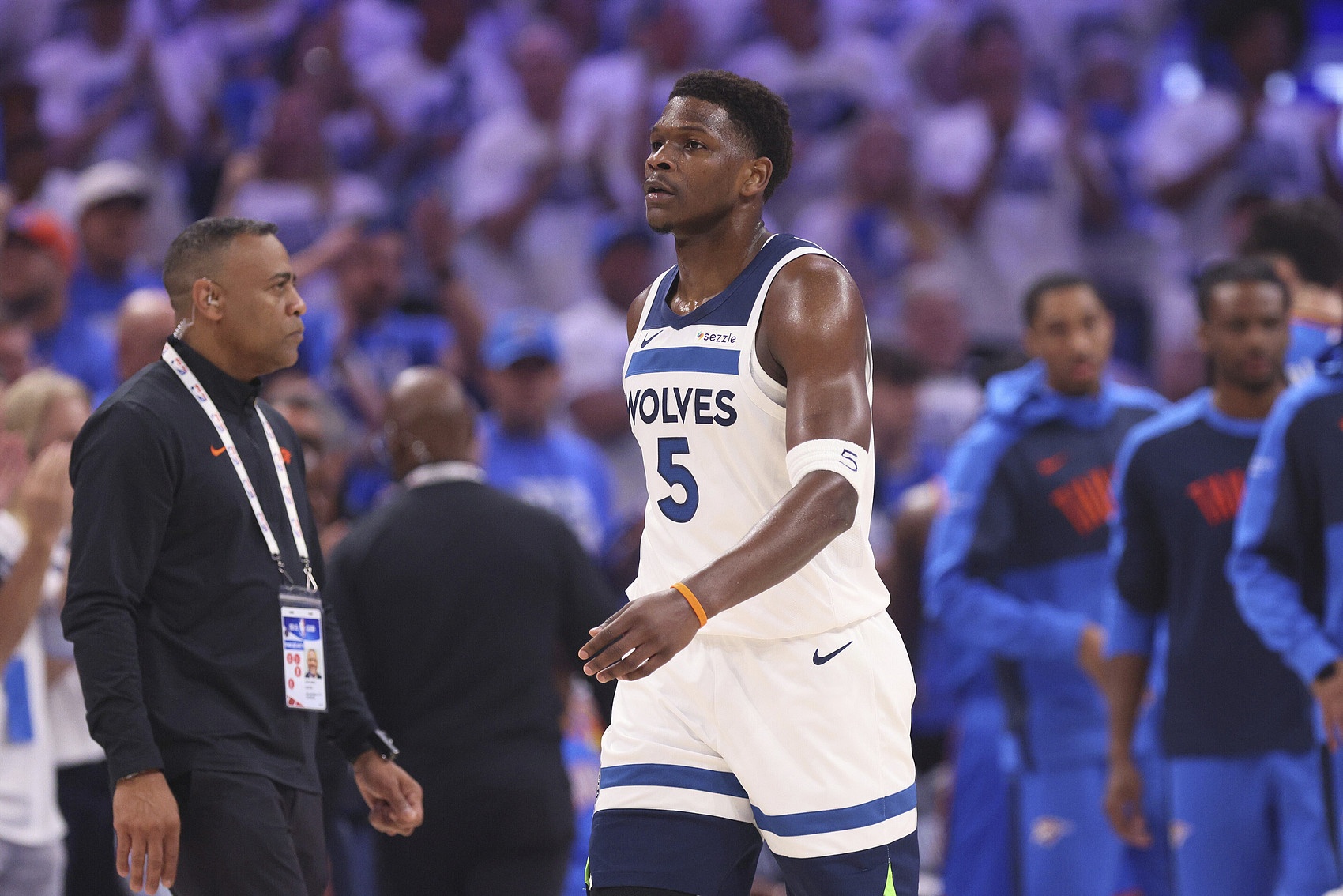 Spears：我们总拿华子和乔丹比较 我要看到前者有乔丹的态度