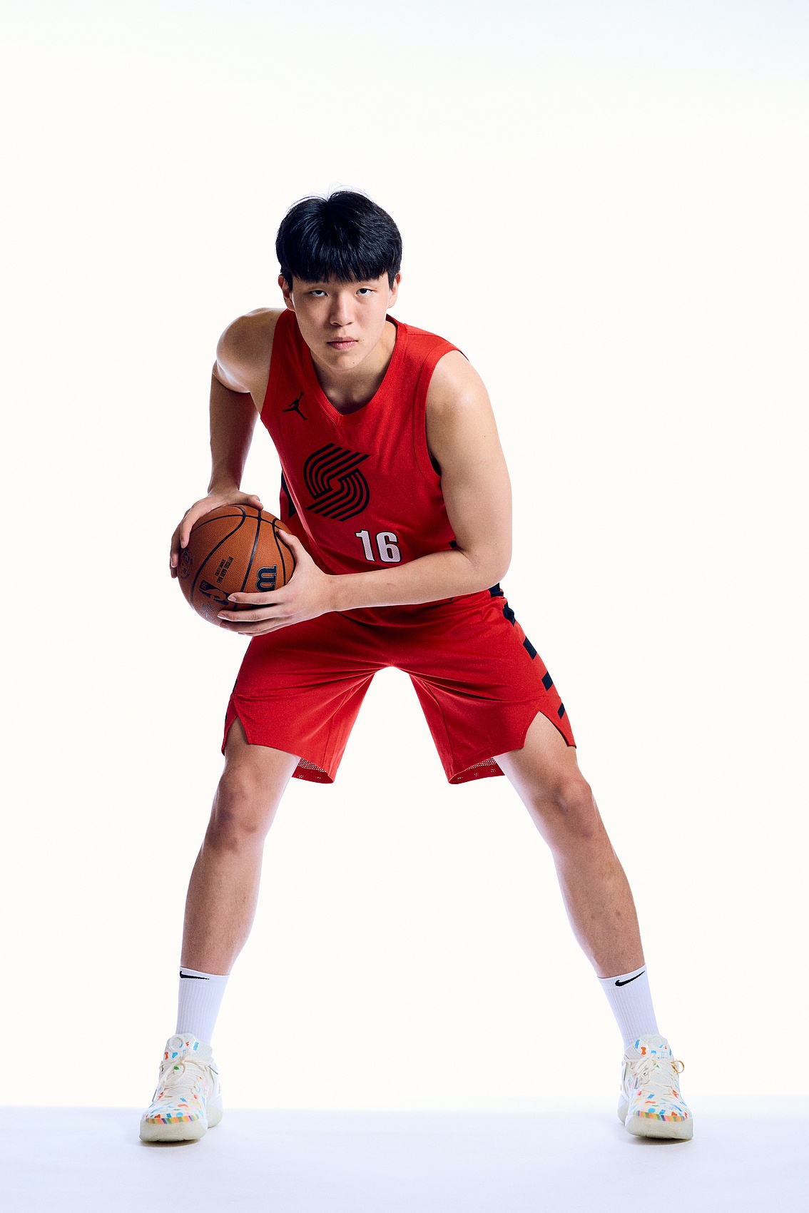 美记：称瀚森为“中国约基奇”很有趣 后者再夺冠就进历史前20了