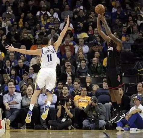 克雷·汤普森的防守