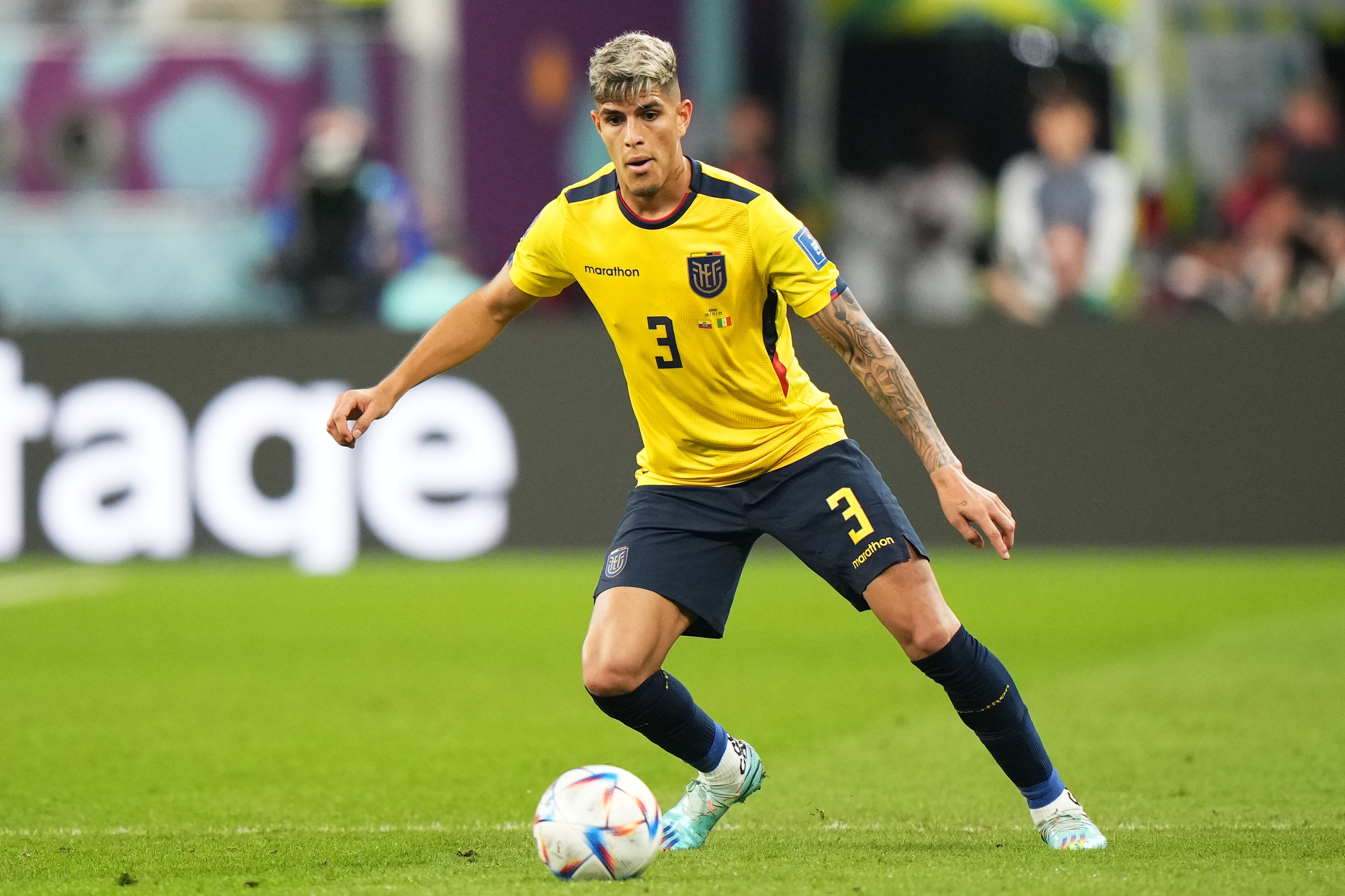 记者：切尔西并没有与勒沃库森中卫因卡皮耶接触