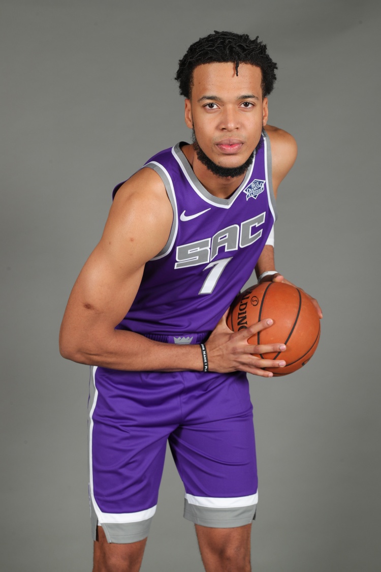 媒体人：目前已有CBA季后赛级别球队报价NBA内线球员拉比西埃