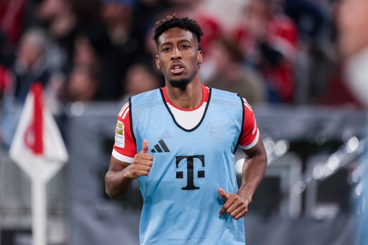 记者：利雅得胜利与科曼就个人条款达成一致，正与拜仁商谈转会费