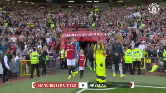 首秀即破门！22年英超，安东尼左脚兜射破僵，曼联3-1力克阿森纳