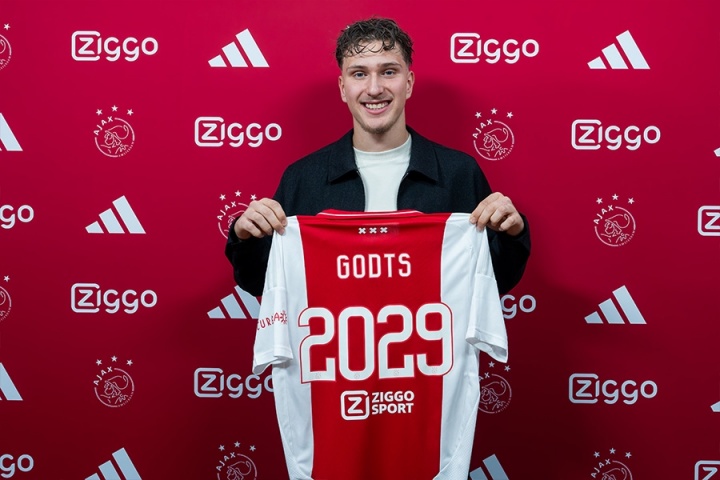 意媒：那不勒斯有意阿贾克斯边锋米卡-霍茨，已开启转会谈判