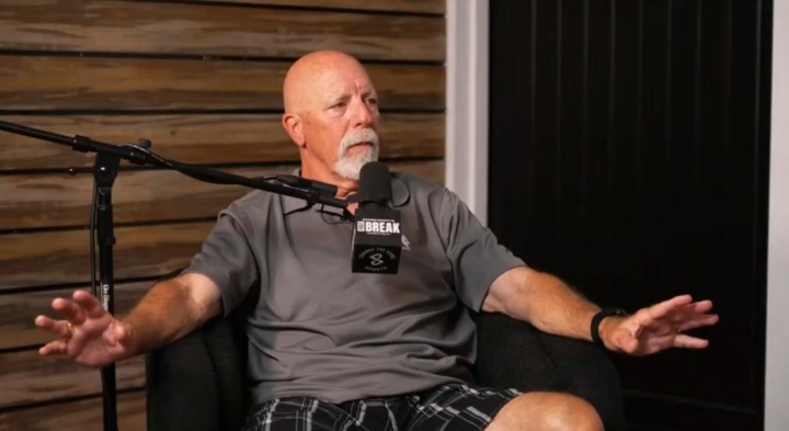 前湖人训练师：奥尼尔曾经逼我看他擦过屁股的纸 还扔到我脸上