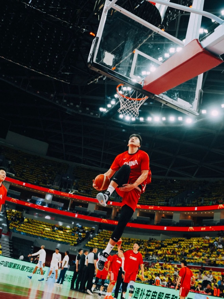 你觉得敢打敢拼的王俊杰未来能达到谁的高度？