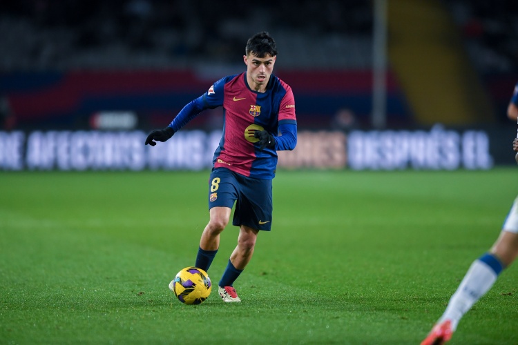 每体谈巴萨中场：佩德里和德容位置最稳，第三中场位置竞争激烈