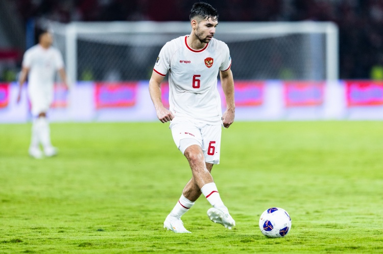 官方：30岁印尼归化国脚沃尔什离开横滨水手，转会加盟武里南联