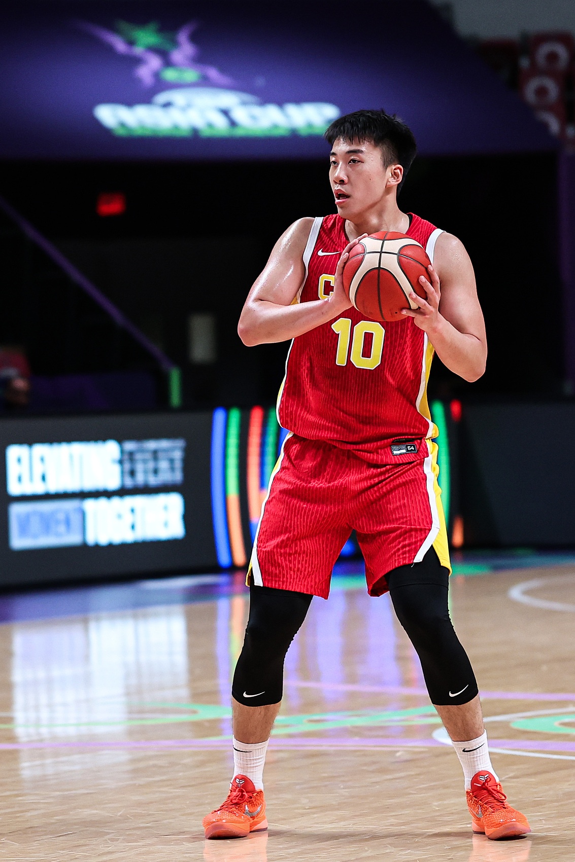 宝藏男孩！王俊杰亚洲杯场均13.8分&命中率62.9% 正负值队内第一