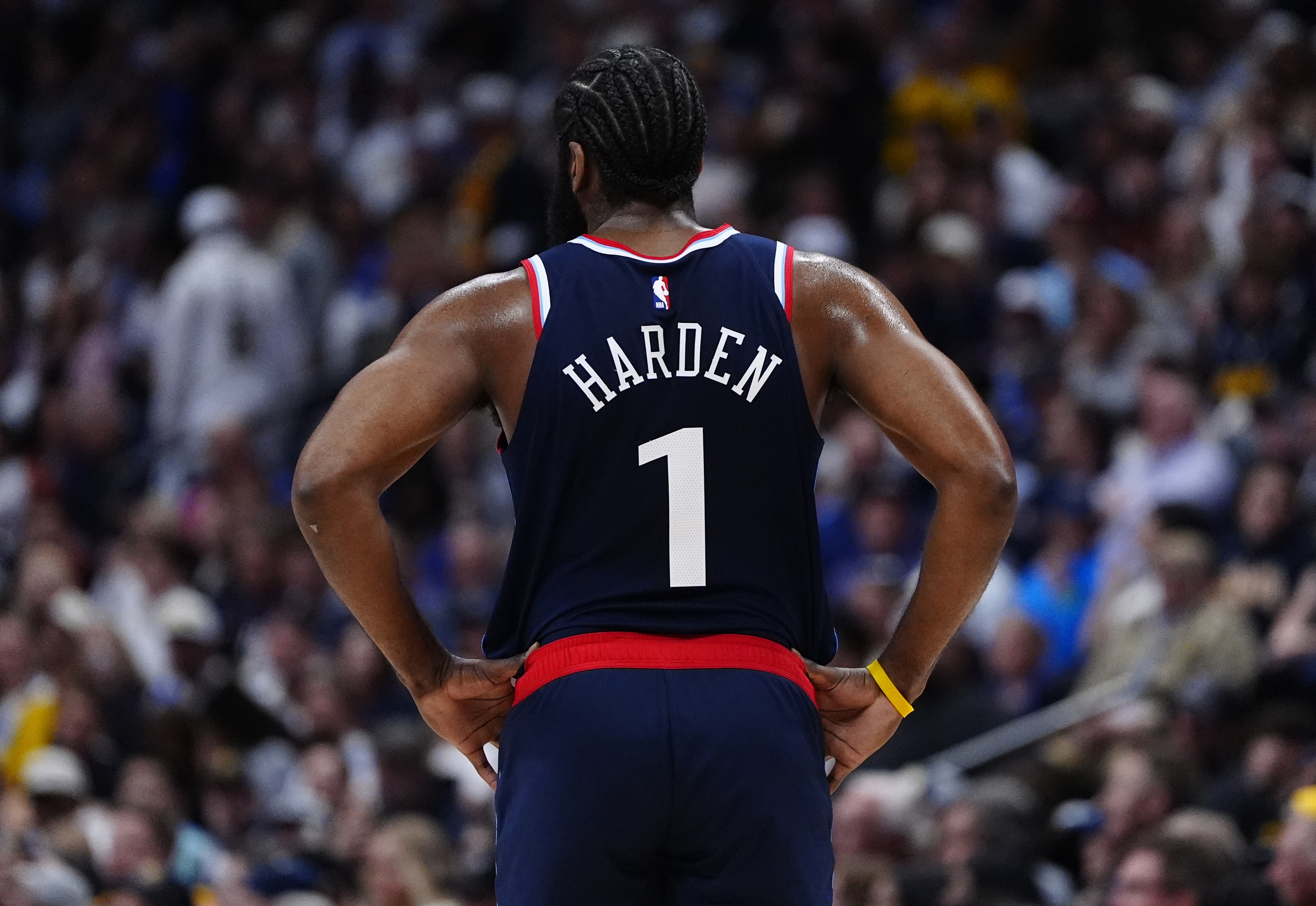 哈登：快船上下都有共同的目标 我们的阵容有能力去赢得总冠军