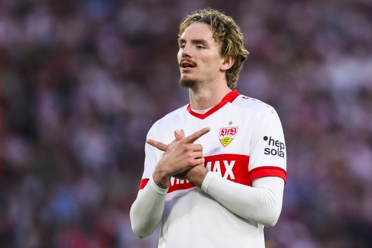 记者：德雷森未放弃引进沃尔特马德，仍与球员团队保持联系