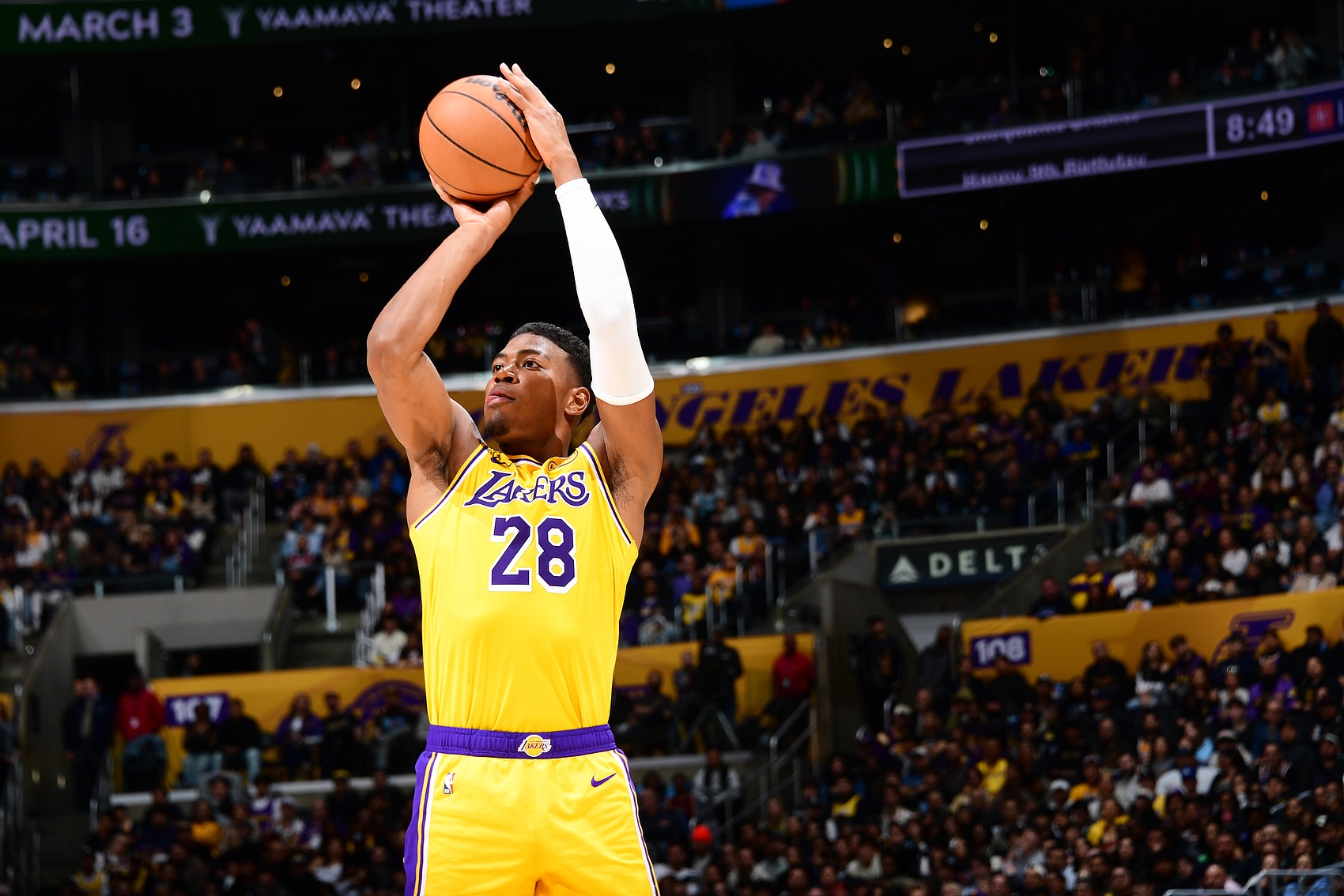 湖记：八村塁上赛季接球就投的三分命中率高达42% 超过89%的前锋