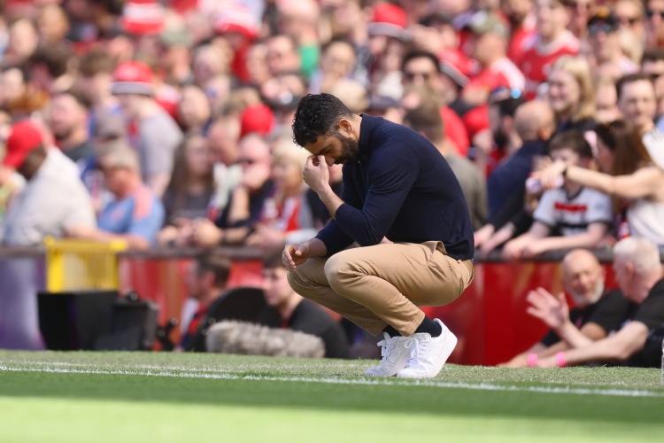 曼晚：阿莫林强硬态度让曼联蒙受损失，俱乐部面临球员出售难题