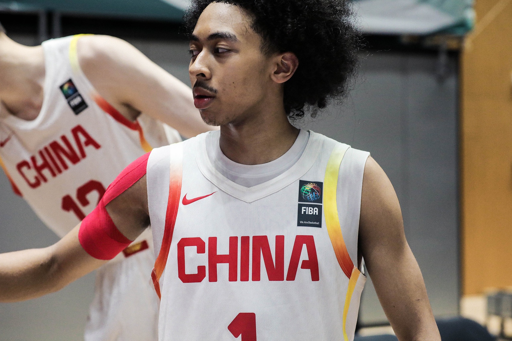 朱正效力AUU球队名叫AWiggs Elite 是雷霆球员阿隆-维金斯的球队