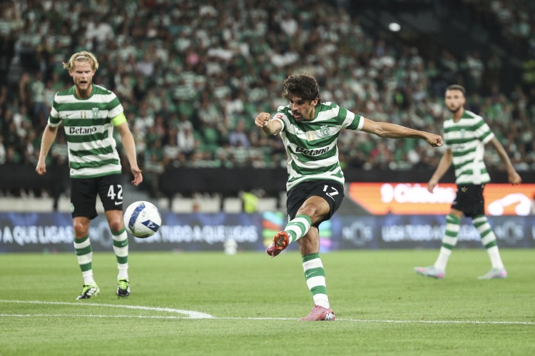 葡媒：特林康对加盟利雅得胜利没兴趣，葡体会在月底前与球员续约