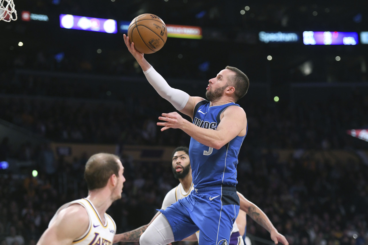 A-史密斯：詹乔的差距在于关键时刻的回应 乔丹不会被巴里亚防住