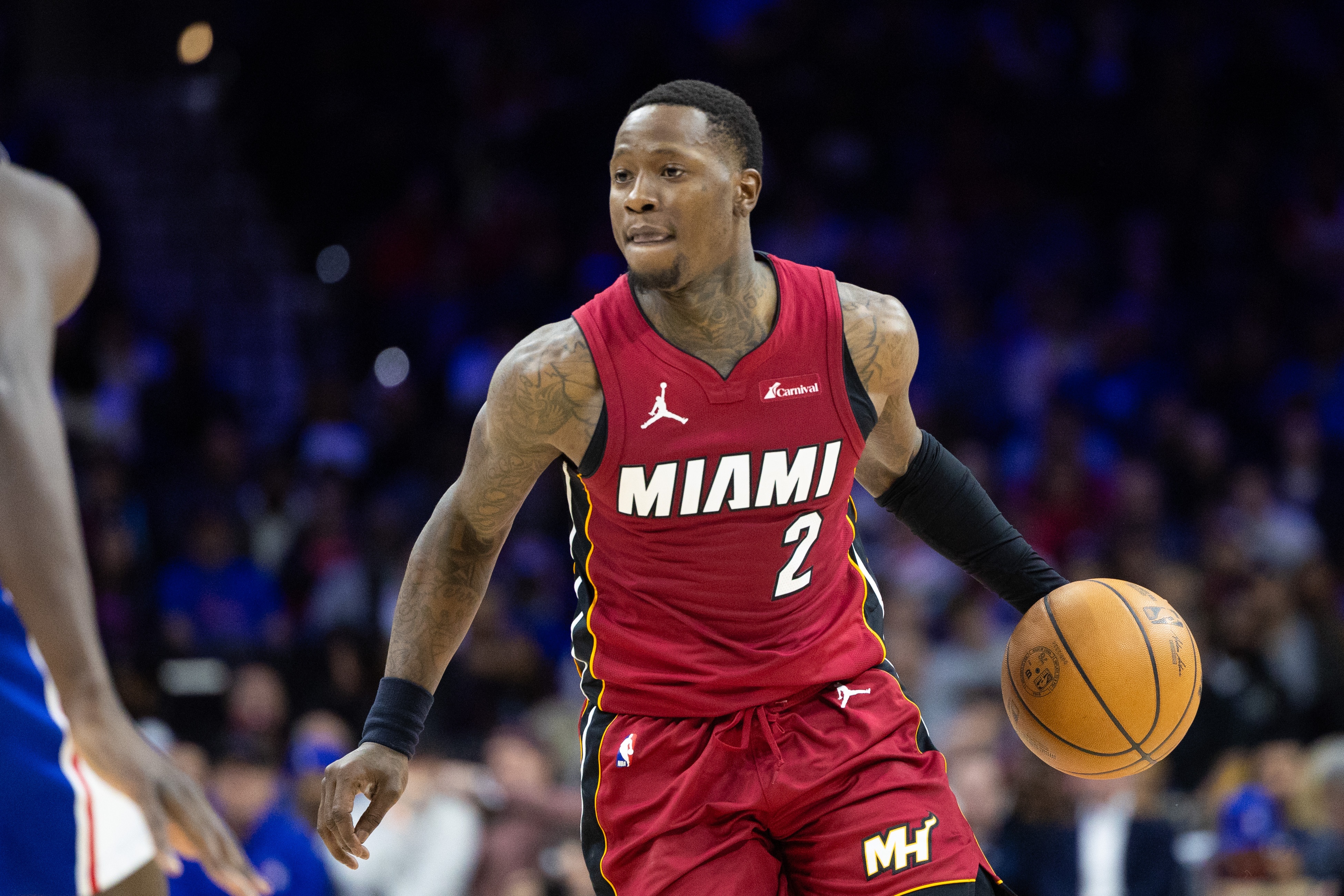 热火记者：球队愿意用罗齐尔换任何东西 但特别希望换回前场球员