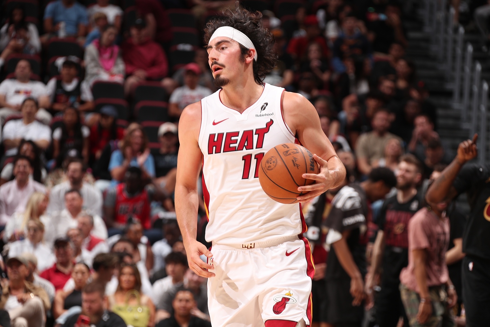 哈克斯：休赛期重点打磨投篮和防守技术 发挥自身优势变得更全面