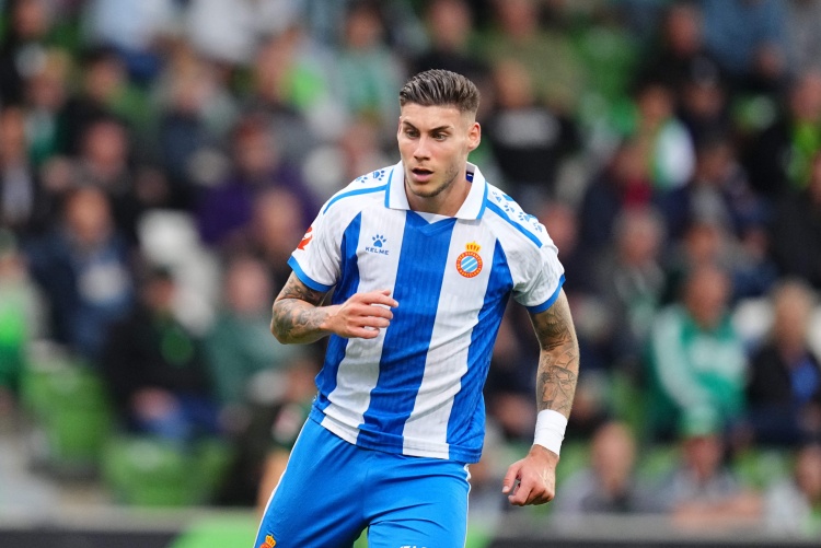 世体：尼斯有意签下罗伯托-费尔南德斯，但西班牙人拒绝了该报价