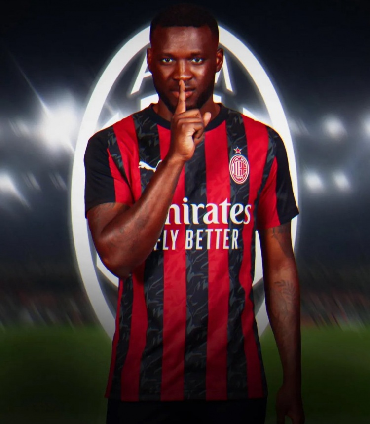 即将来了！迪马济奥：博尼法斯预计当地时间今日下午抵达米兰