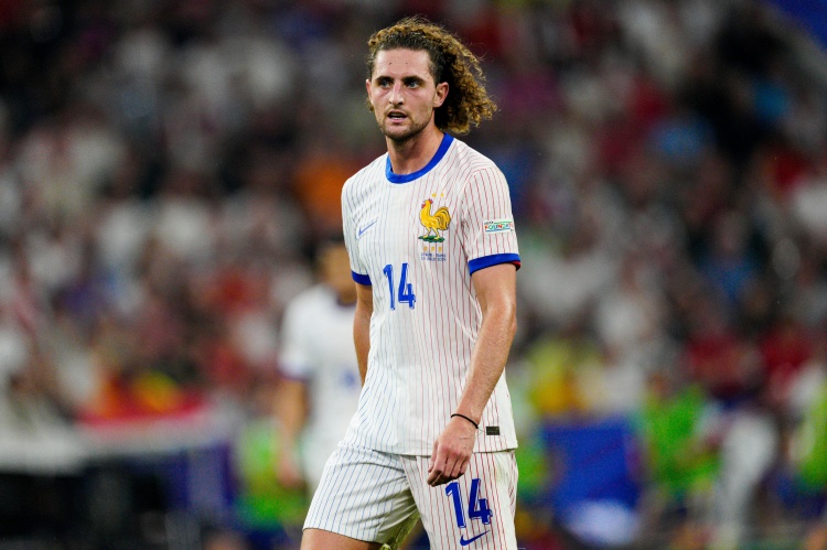 拉比奥特母亲批评马赛管理层：主席和总监根本无法胜任他们的职位