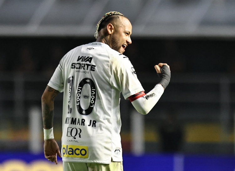 作用巨大！各项赛事内马尔出战桑托斯胜率54%，缺阵则骤降至27%