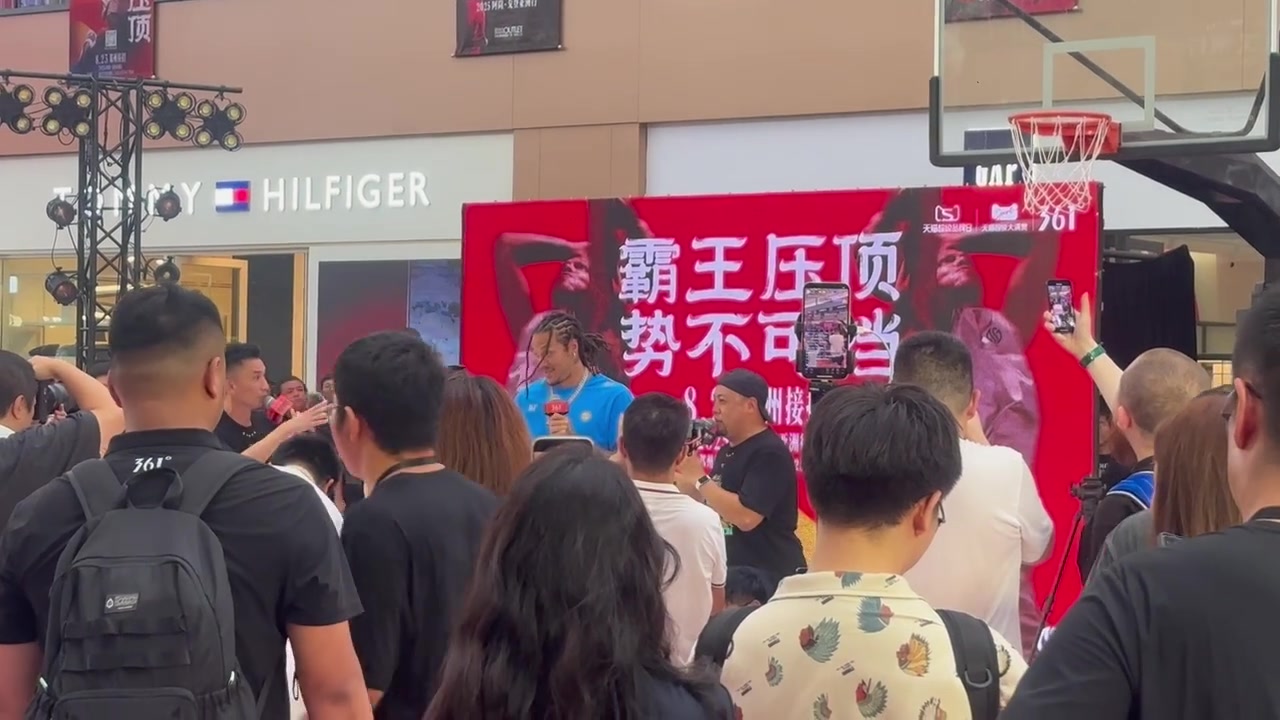 wishtoday你真中！阿隆-戈登中国行郑州站秀河南话：中不中~