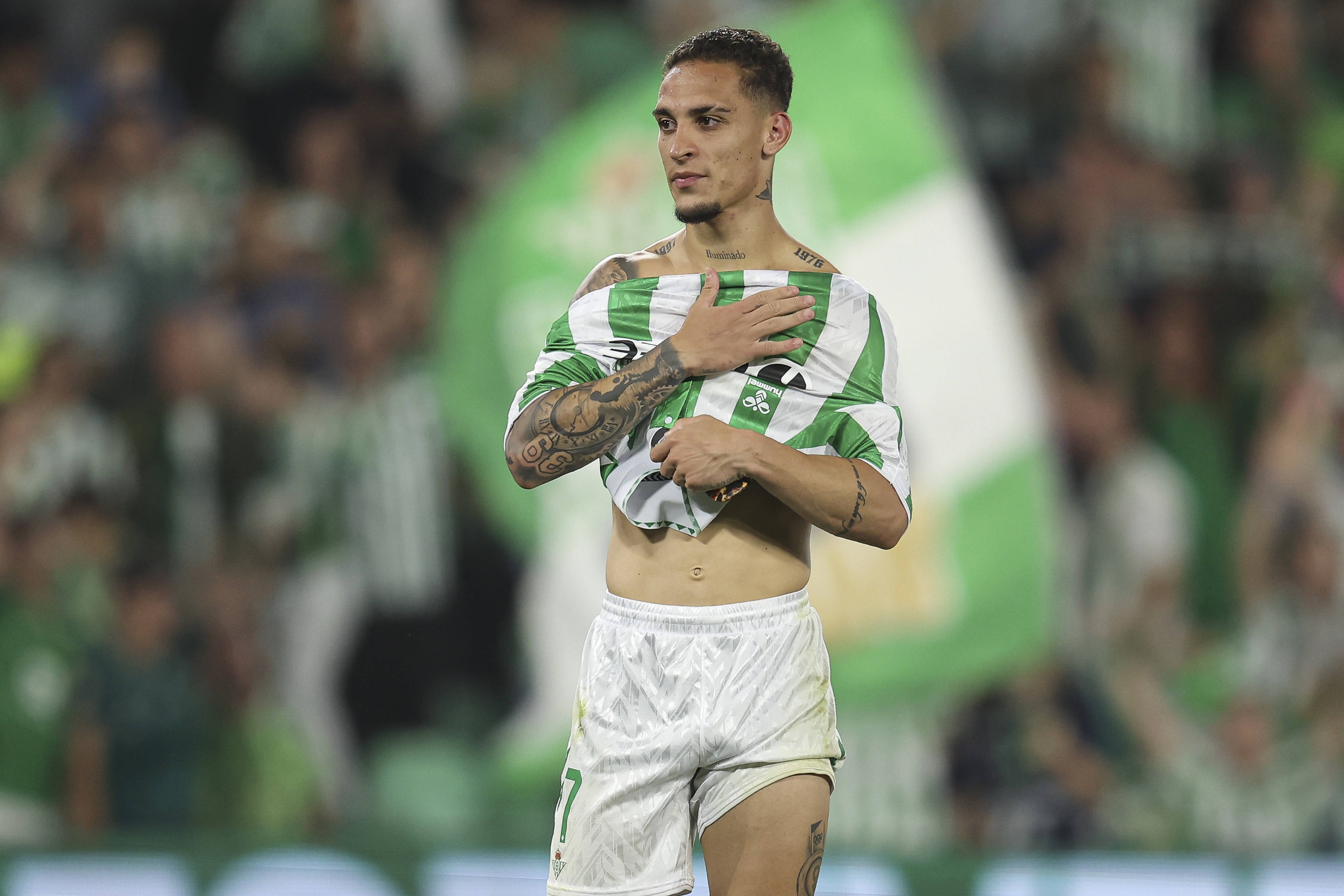 世体：贝蒂斯计划再引进最多四名球员，主要目标是确保安东尼回归