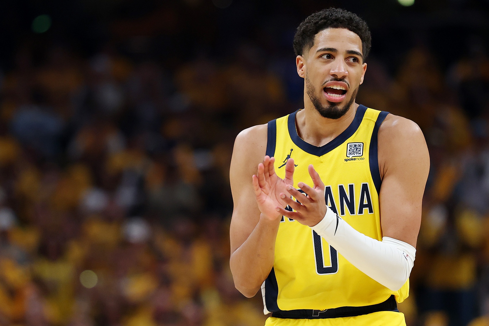 哈利伯顿：在总决赛G5我拉伤小腿后 一些亲友和导师劝我别再打了