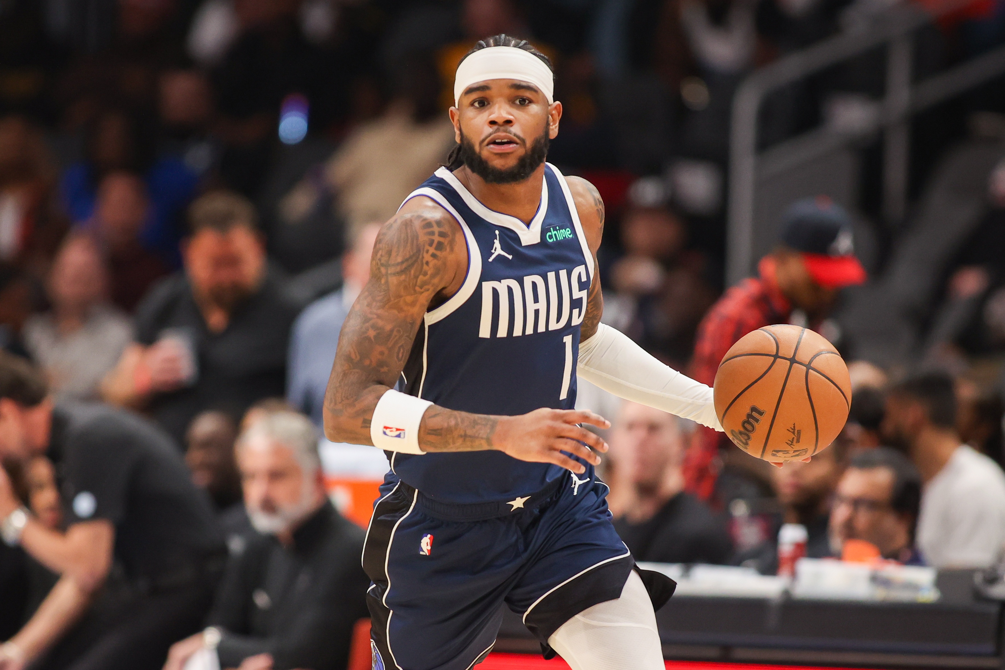 名记：据信独行侠除普罗斯珀外还愿交易哈迪 腾名额一事本周解决